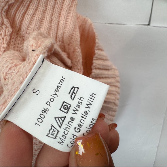 SHEIN womans cutout back cold shoulder sweater ❤️ - Picture 8 of 9